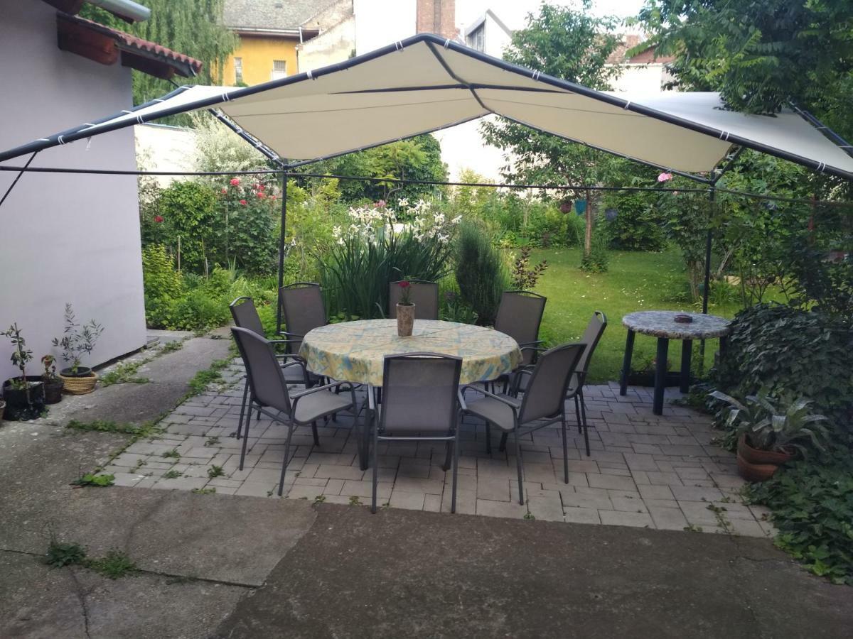 Apartman Lux Szegedin Exterior foto
